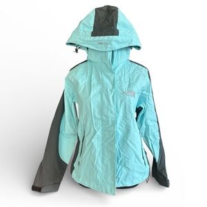 🥶 The North Face Aqua and Gray Winter Jacket with Zip-Out 🥶